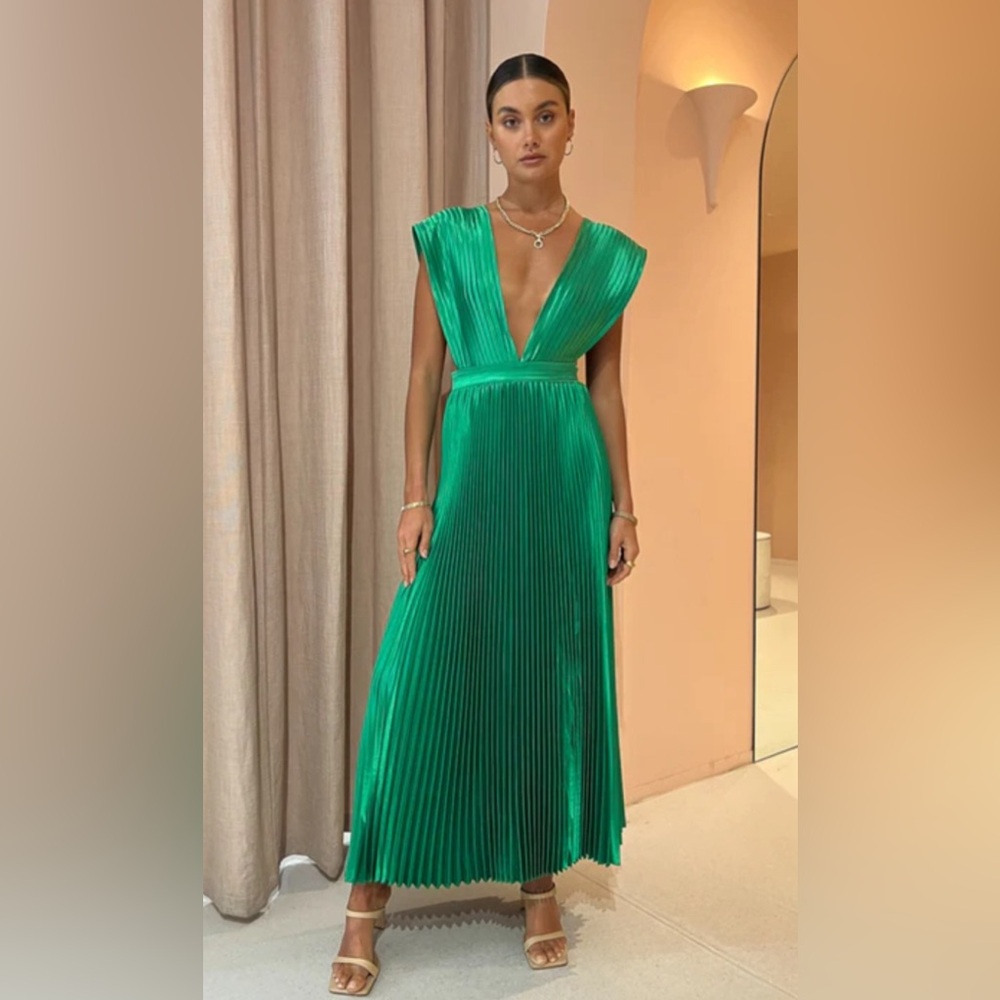 L’idée Gala Gown in Bright Green